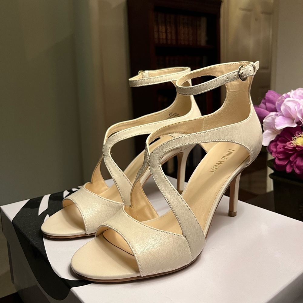Nine West leather heeled sandal